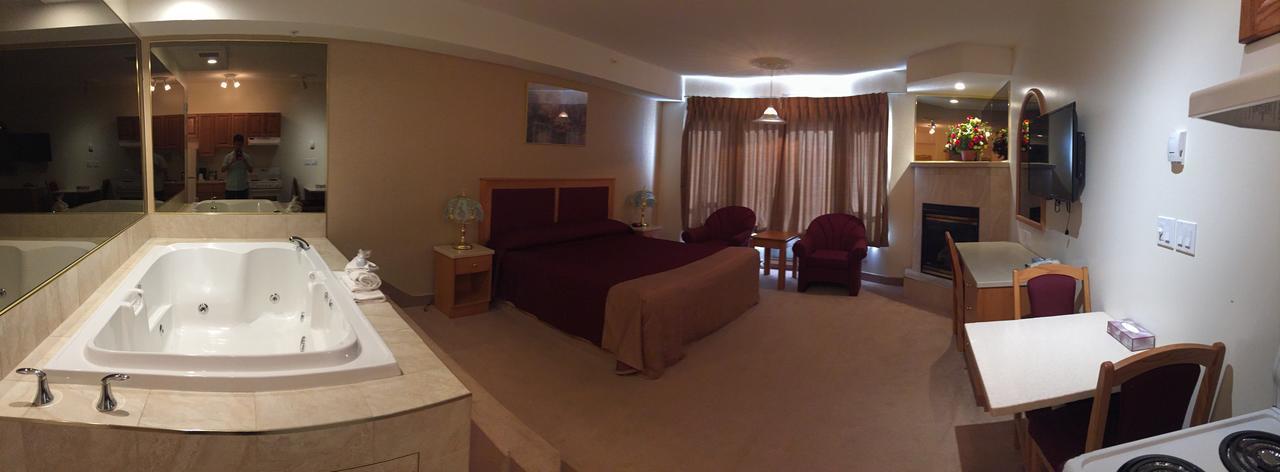 New Imperial Suites Уайткорт Екстериор снимка
